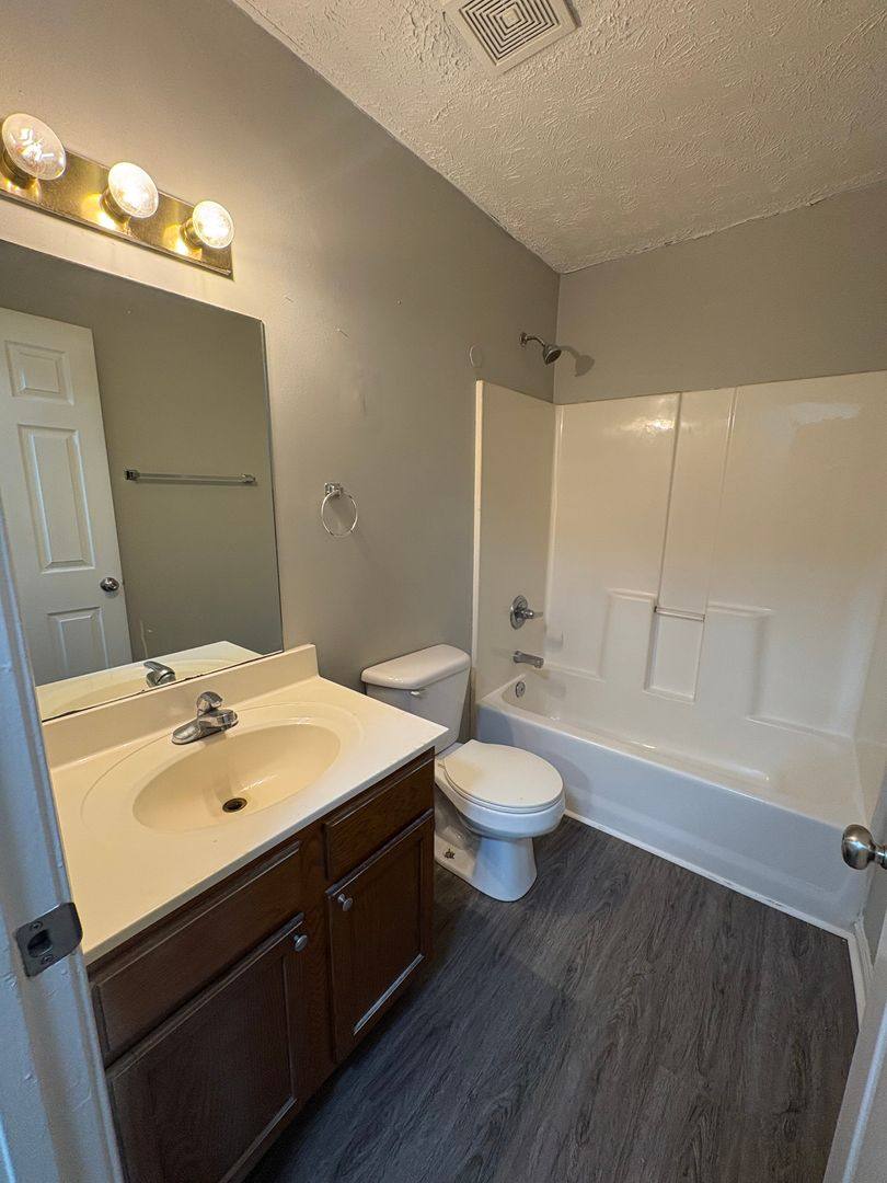 Apartment for rent at 543 N Maple St, Winchester, KY 40391