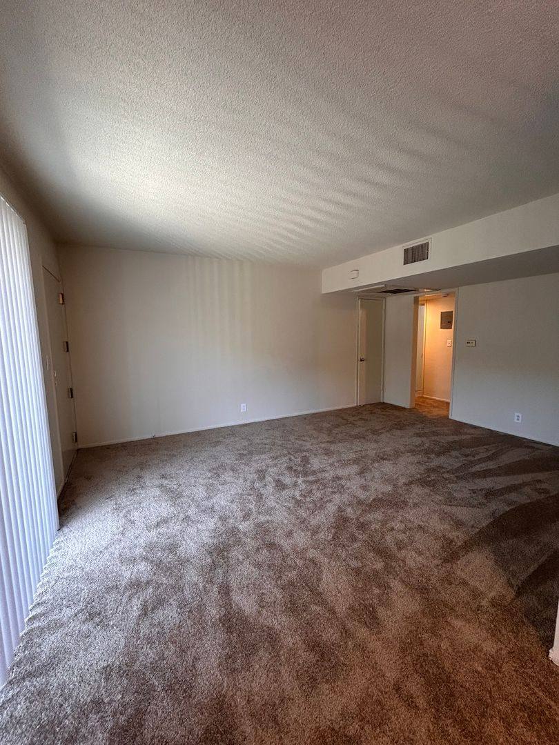 Apartment for rent at 521 S Grevillea Ave, Inglewood, CA 90301