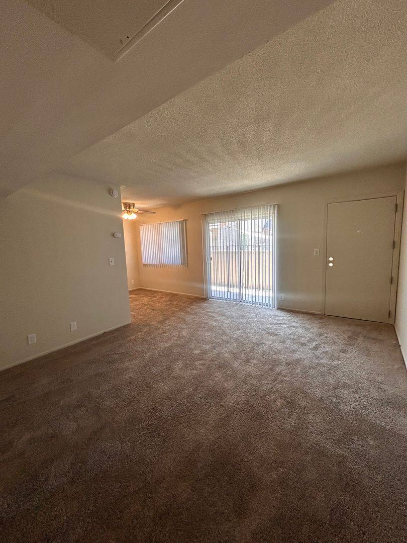 Apartment for rent at 521 S Grevillea Ave, Inglewood, CA 90301