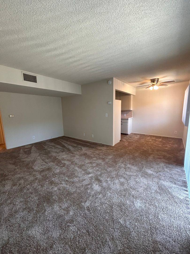 Apartment for rent at 521 S Grevillea Ave, Inglewood, CA 90301