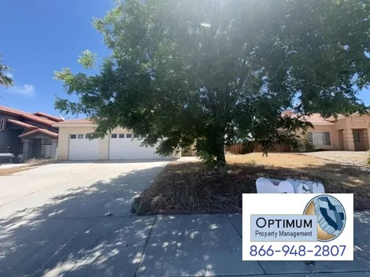 House for rent at 17065 Grand Mammoth Place, Victorville, CA 92394