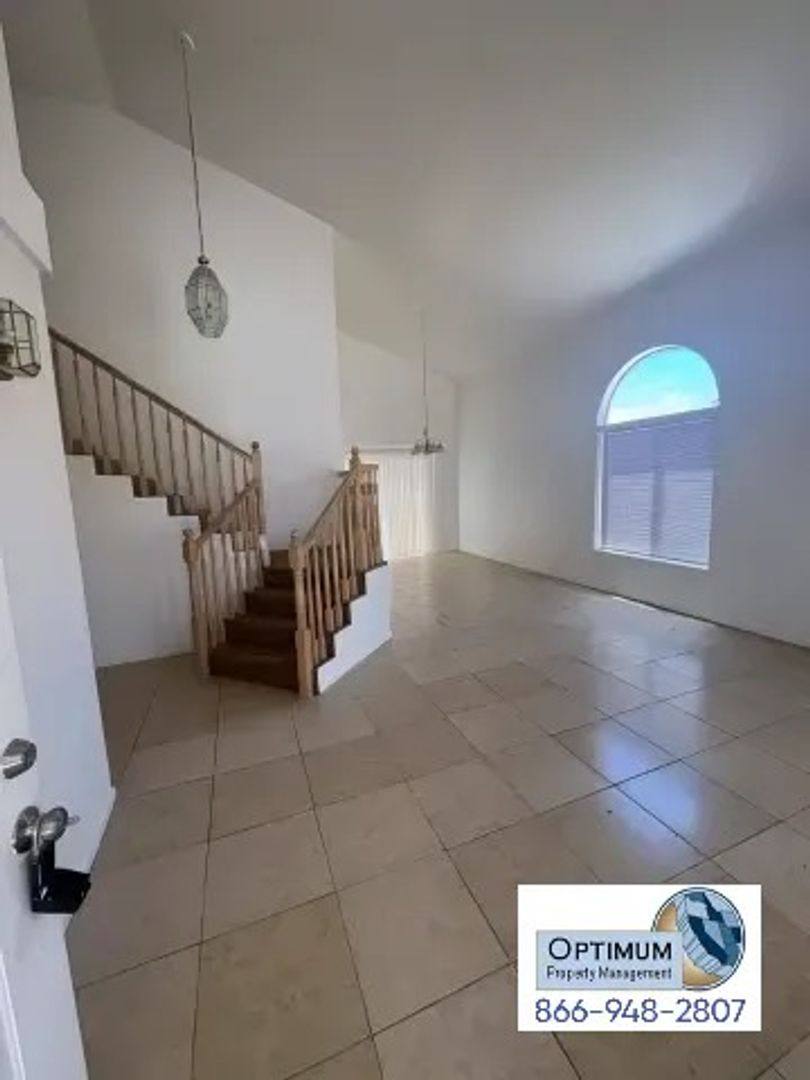 House for rent at 17065 Grand Mammoth Place, Victorville, CA 92394