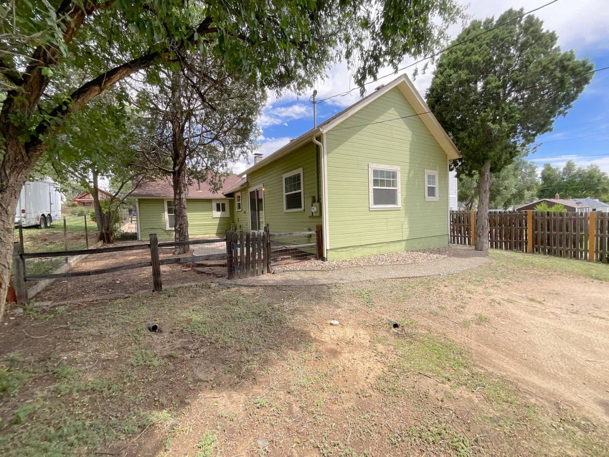 House for rent at 126 S Institute St, Colorado Springs, CO 80903