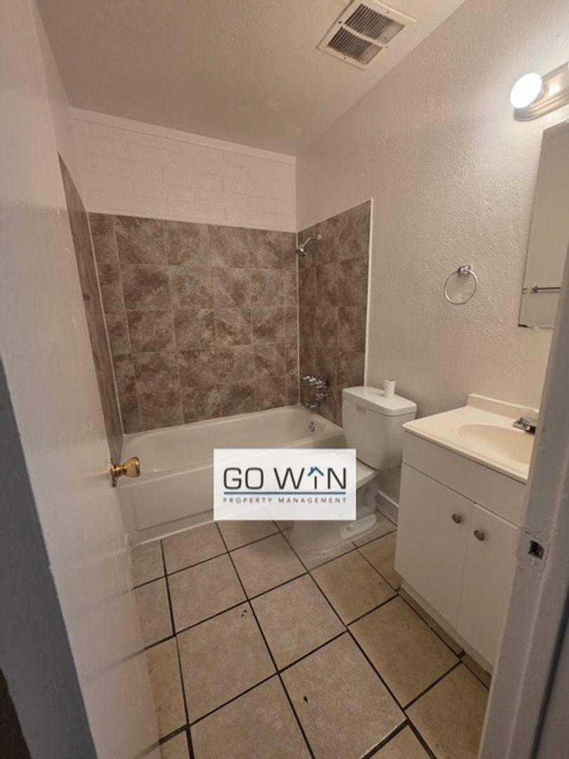Apartment for rent at 9837 N 11th Ave, Phoenix, AZ 85021