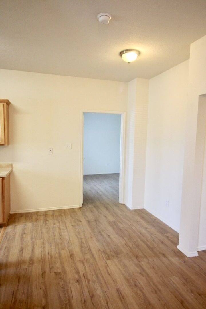 Apartment for rent at 112-114 Collett Court, Weatherford, TX 76088
