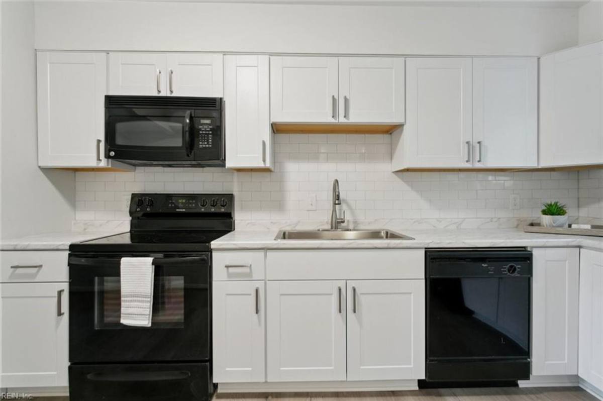 Condo for rent at 6442 Duquesne Place, Virginia Beach, VA 23464