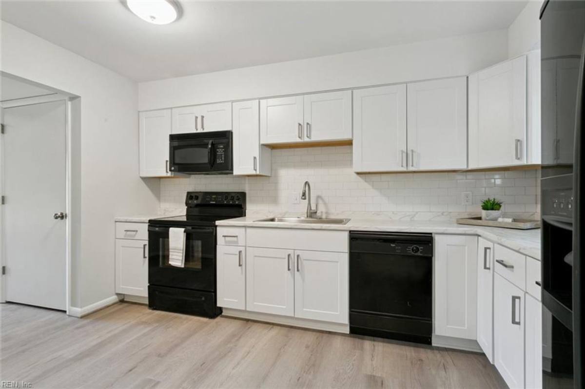 Condo for rent at 6442 Duquesne Place, Virginia Beach, VA 23464