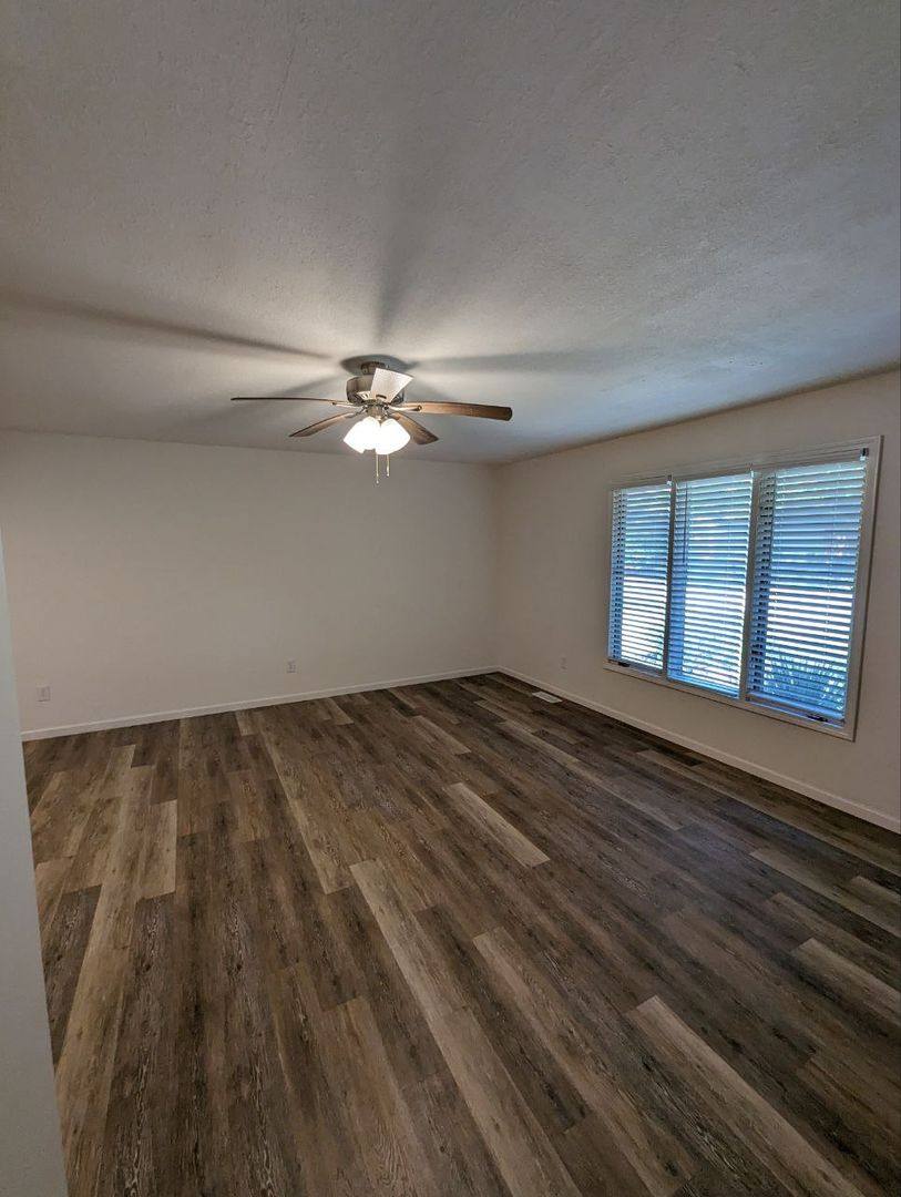 House for rent at 1424 E Hanover, Springfield, MO 65804