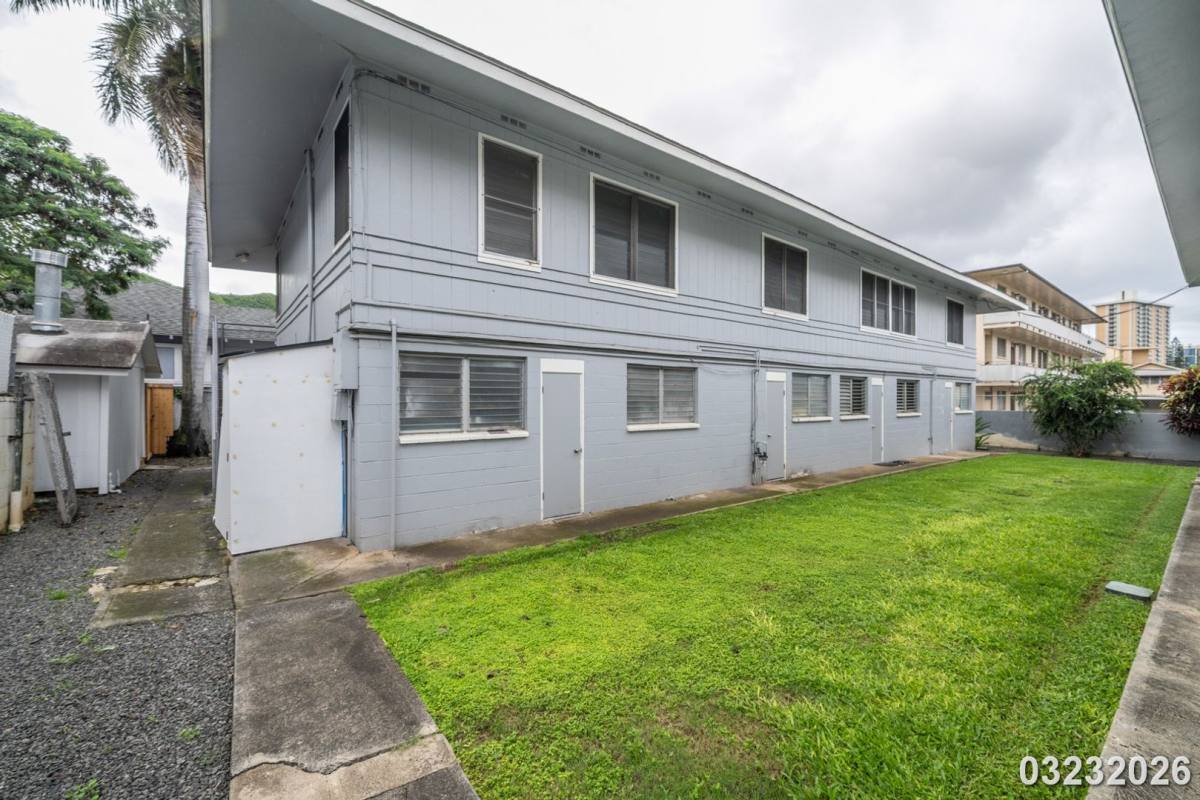 Apartment for rent at 1719 Nuuanu Ave, Honolulu, HI 96817