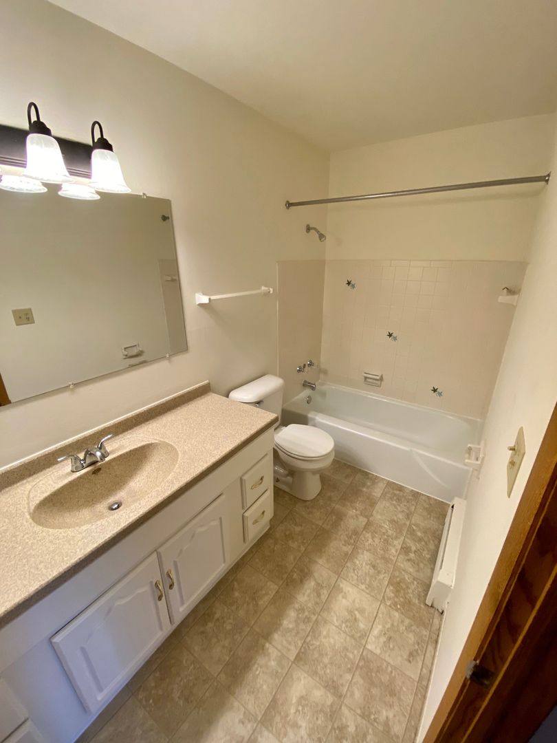 Apartment for rent at 36 Reid Terrace, Fond Du Lac, WI 54935