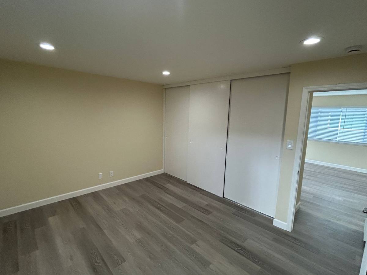 Apartment for rent at 220 Peninsula Ave, San Mateo, CA 94401