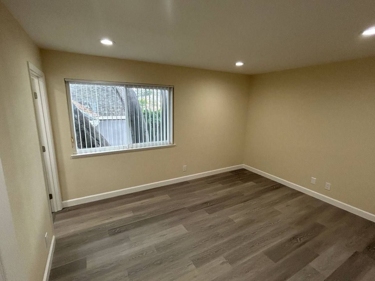 Apartment for rent at 220 Peninsula Ave, San Mateo, CA 94401