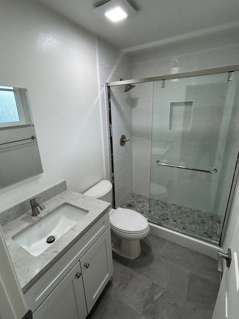 Apartment for rent at 220 Peninsula Ave, San Mateo, CA 94401
