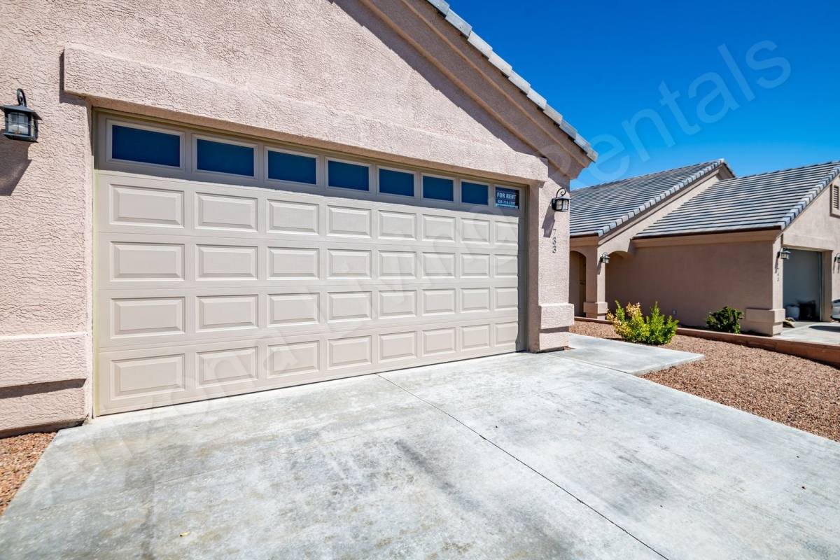 House for rent at 733 Pala Mesa Dr, Kingman, AZ 86409
