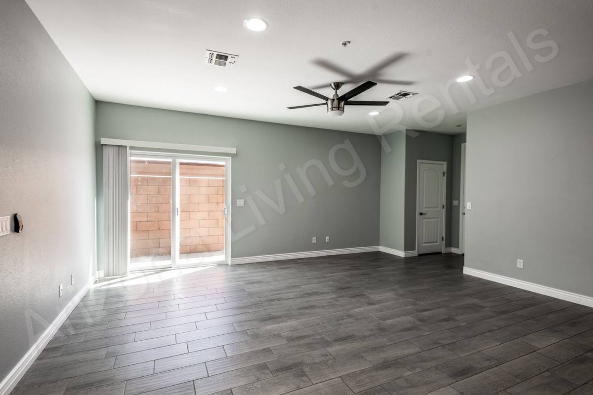 House for rent at 733 Pala Mesa Dr, Kingman, AZ 86409