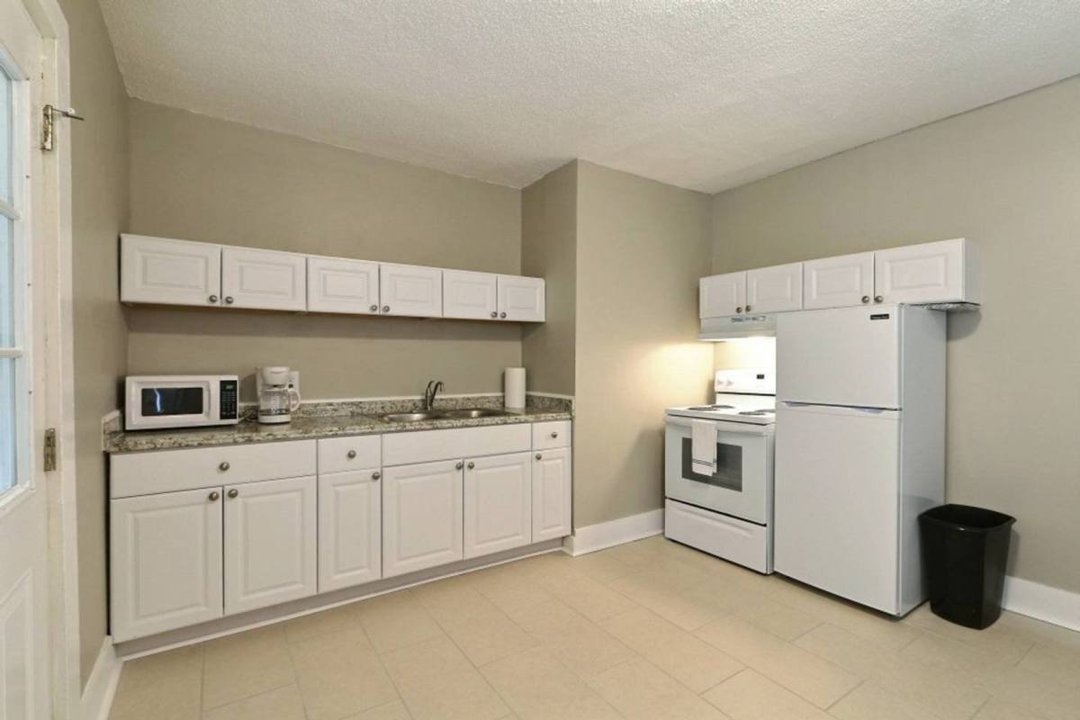 Apartment for rent at 1925 E Gwinnett, Savannah, GA 31404