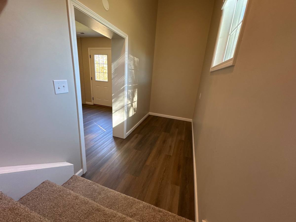 Apartment for rent at 11472 US-Highway, Calvert City, KY 42029