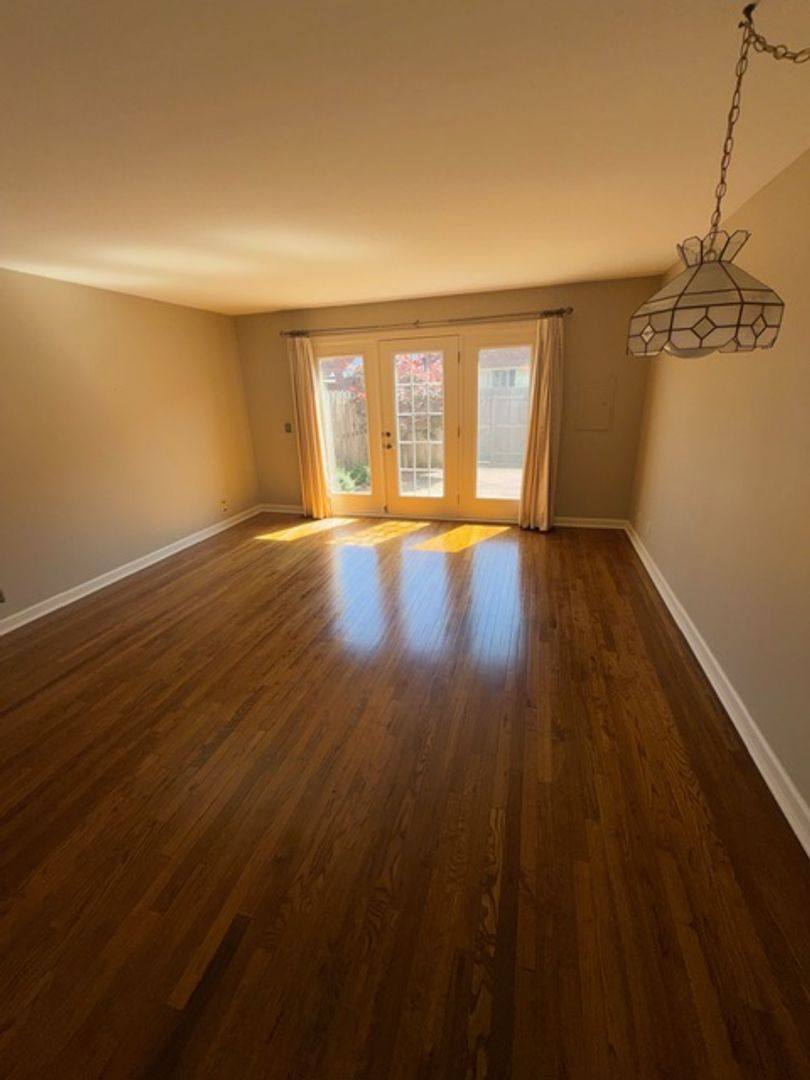 House for rent at 102 Hampton Dr, Evansville, IN 47715