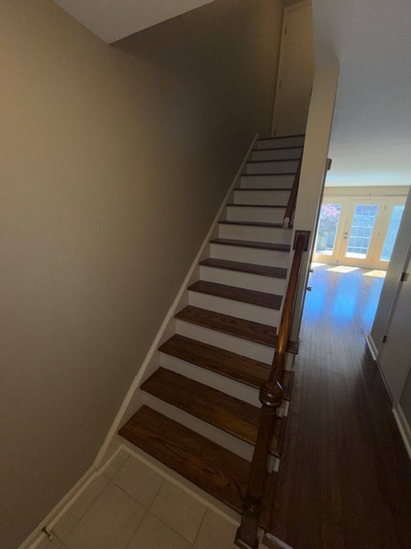 House for rent at 102 Hampton Dr, Evansville, IN 47715