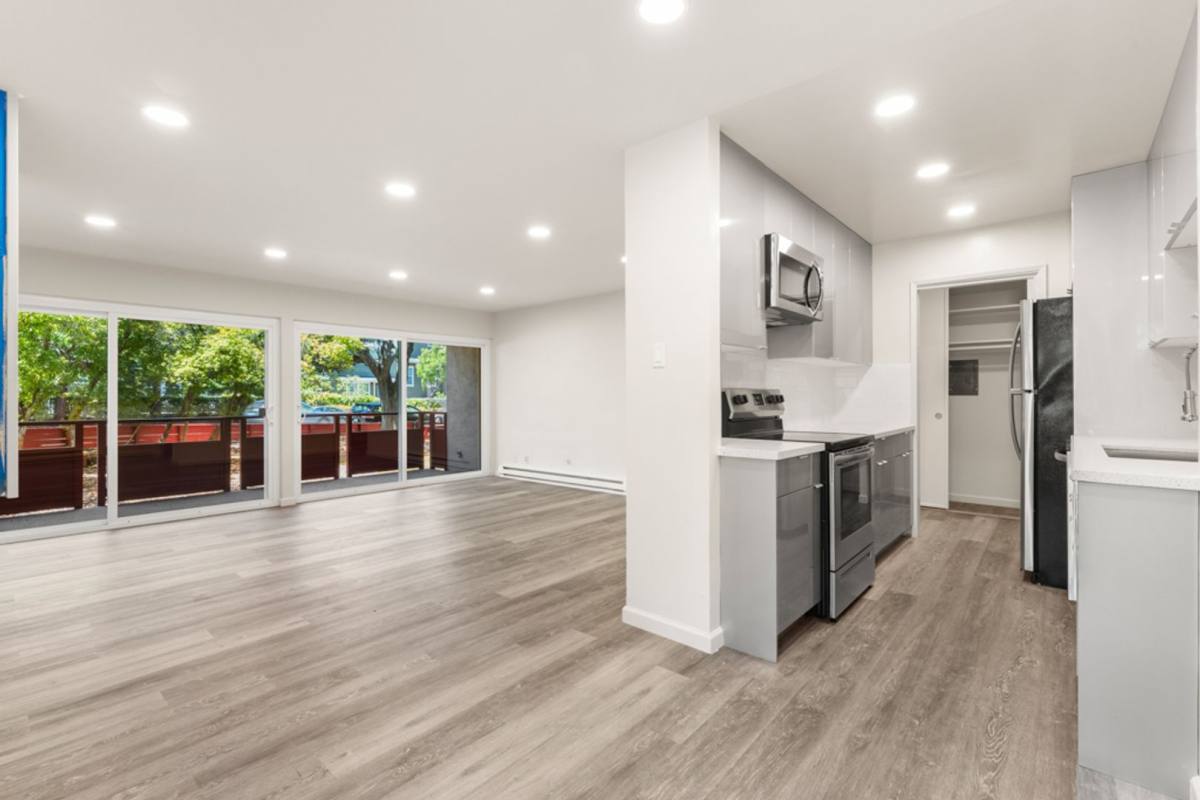 Apartment for rent at 2441 Carlmont Dr, Belmont, CA 94002