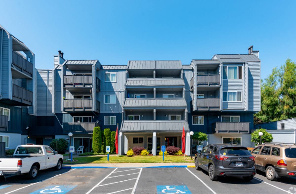 Apartment for rent at 42 Thunderbird Parkway SW, Lakewood, WA 98498