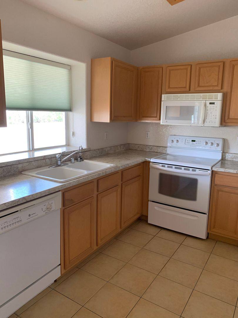House for rent at 3301 Tolteca Dr, Lake Havasu City, AZ 86406