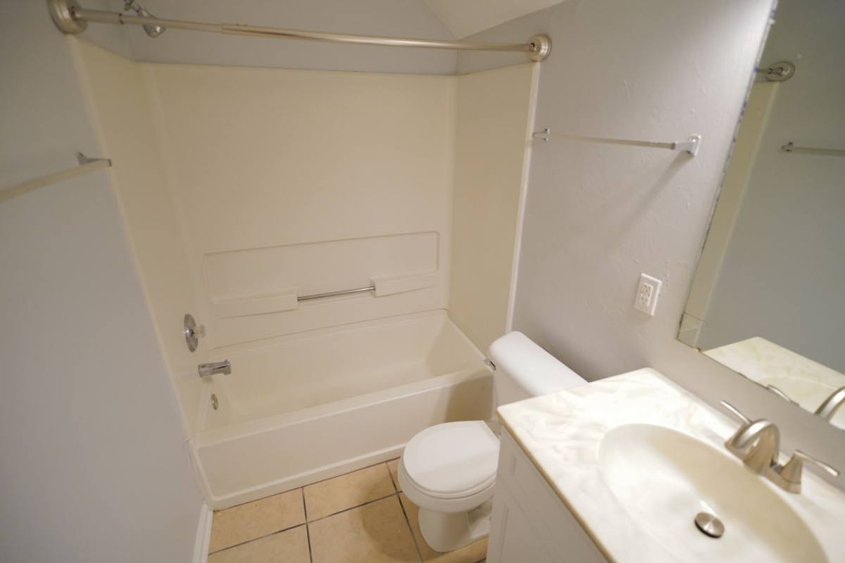 Apartment for rent at 2442-2444-2446 Talco Hills Dr, Tallahassee, FL 32303