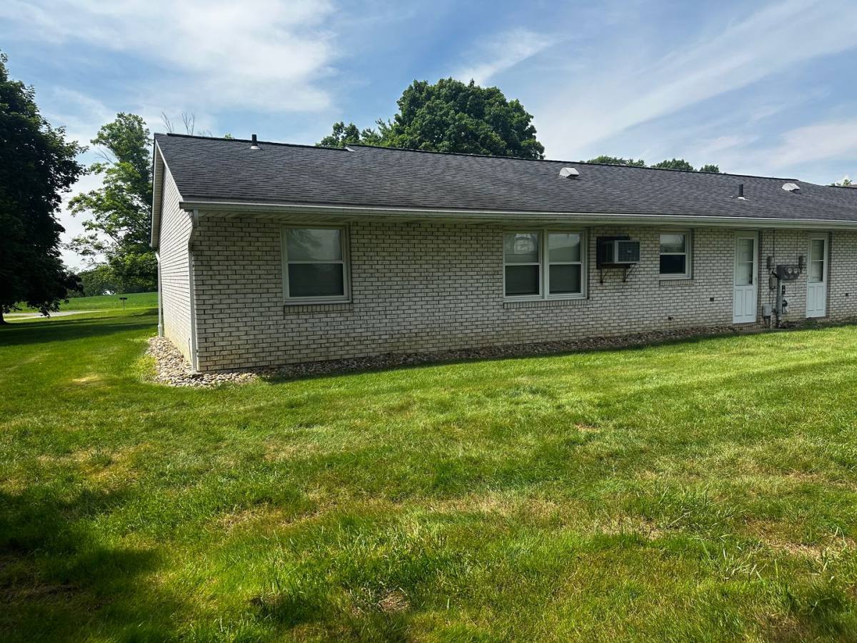 Apartment for rent at 75 81 Pres Vannes Dr, Dalton, OH 44618
