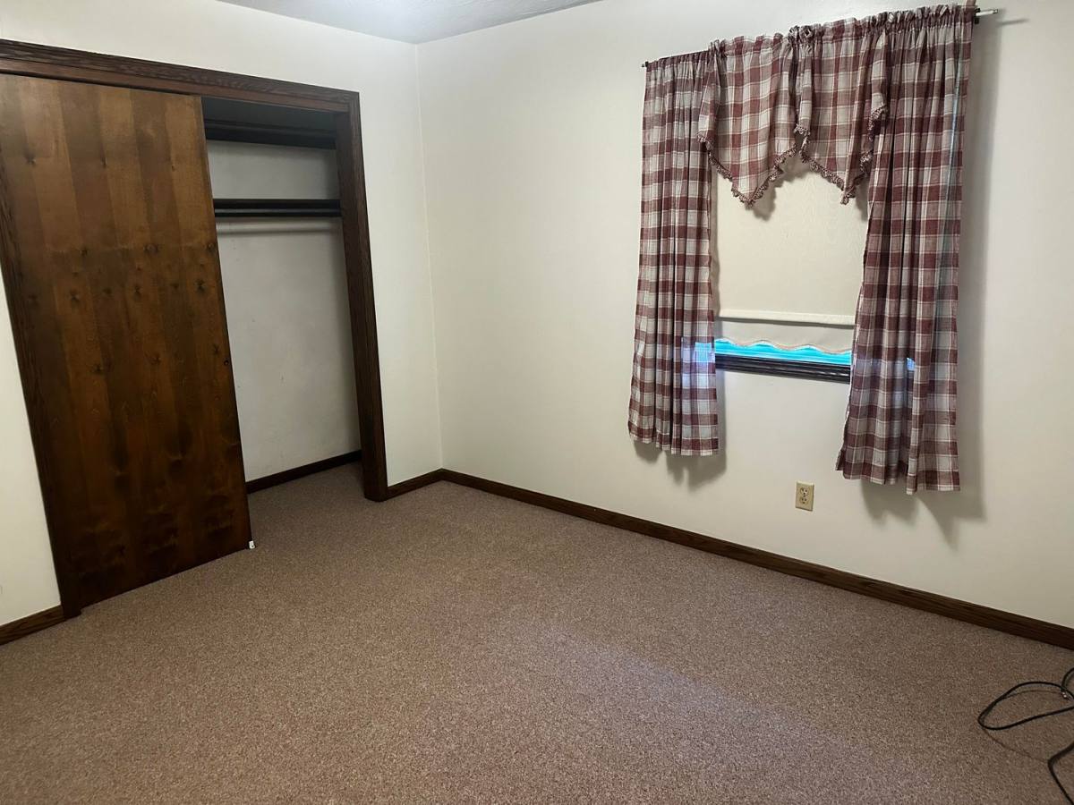 Apartment for rent at 75 81 Pres Vannes Dr, Dalton, OH 44618