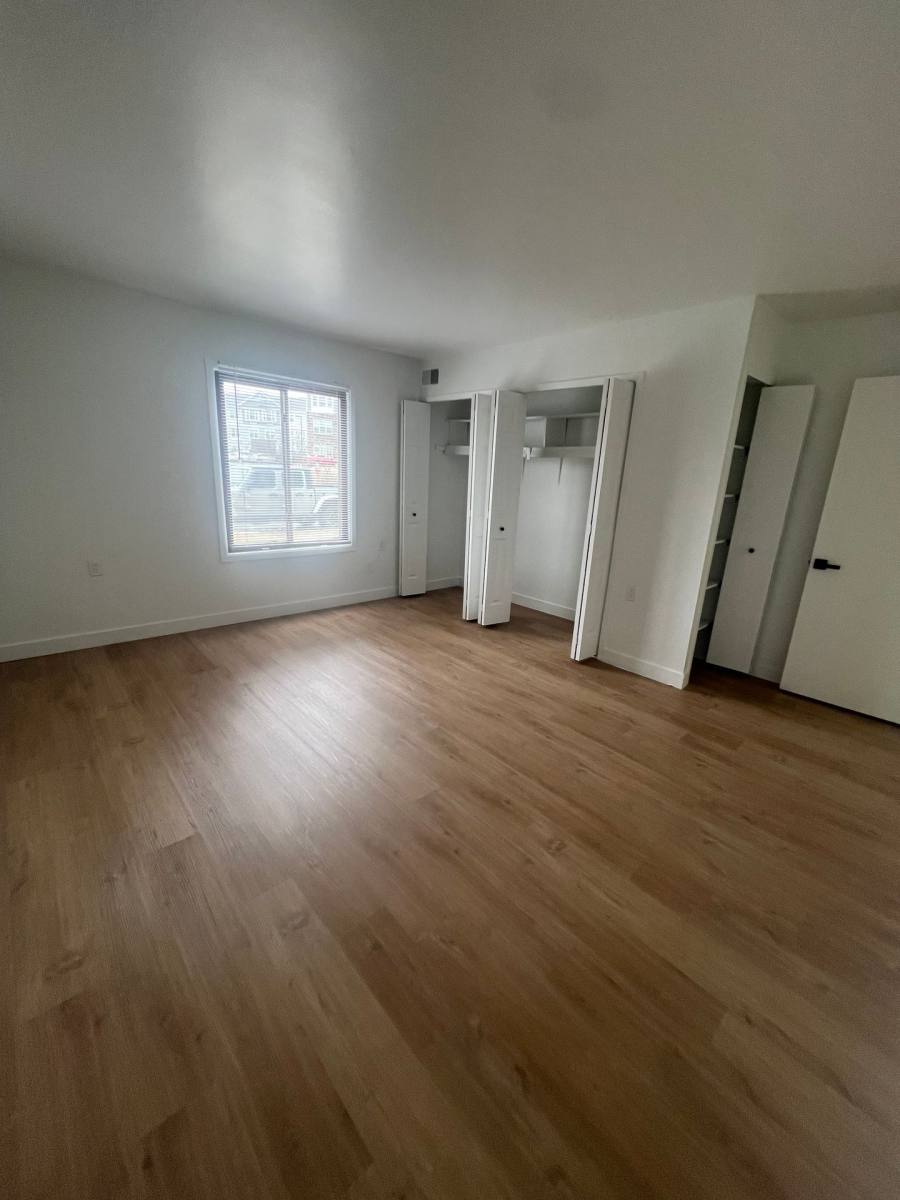 Condo for rent at 30535 W 14 Mile Rd, Farmington, MI 48334