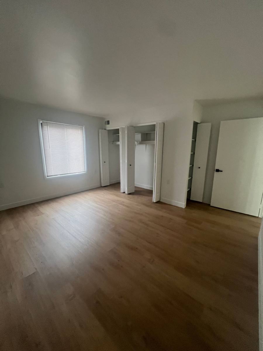 Condo for rent at 30535 W 14 Mile Rd, Farmington, MI 48334
