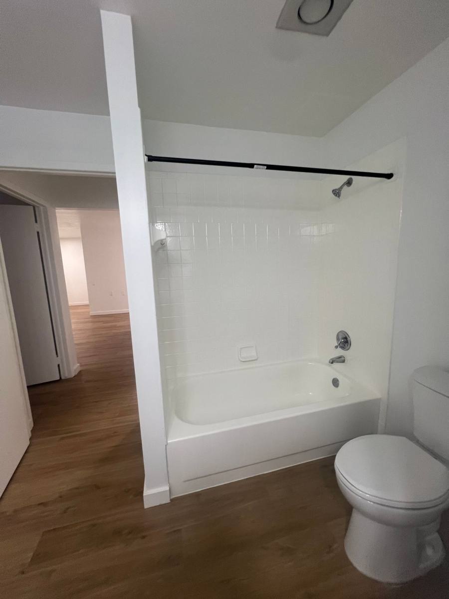 Condo for rent at 30535 W 14 Mile Rd, Farmington, MI 48334