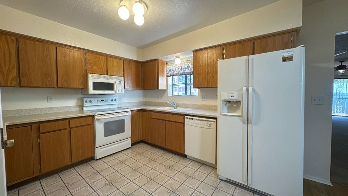 House for rent at 1041 Carmelita Dr, Sierra Vista, AZ 85635