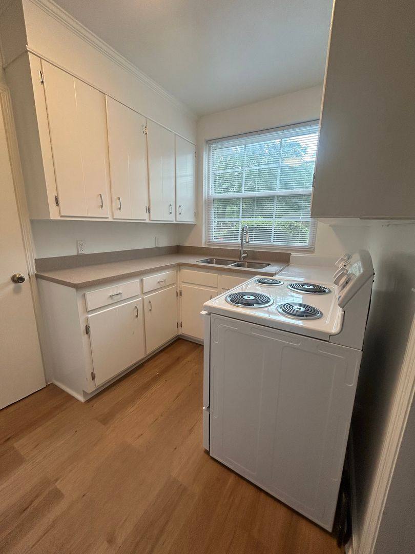 Apartment for rent at 51 Columbus Dr, Savannah, GA 31405