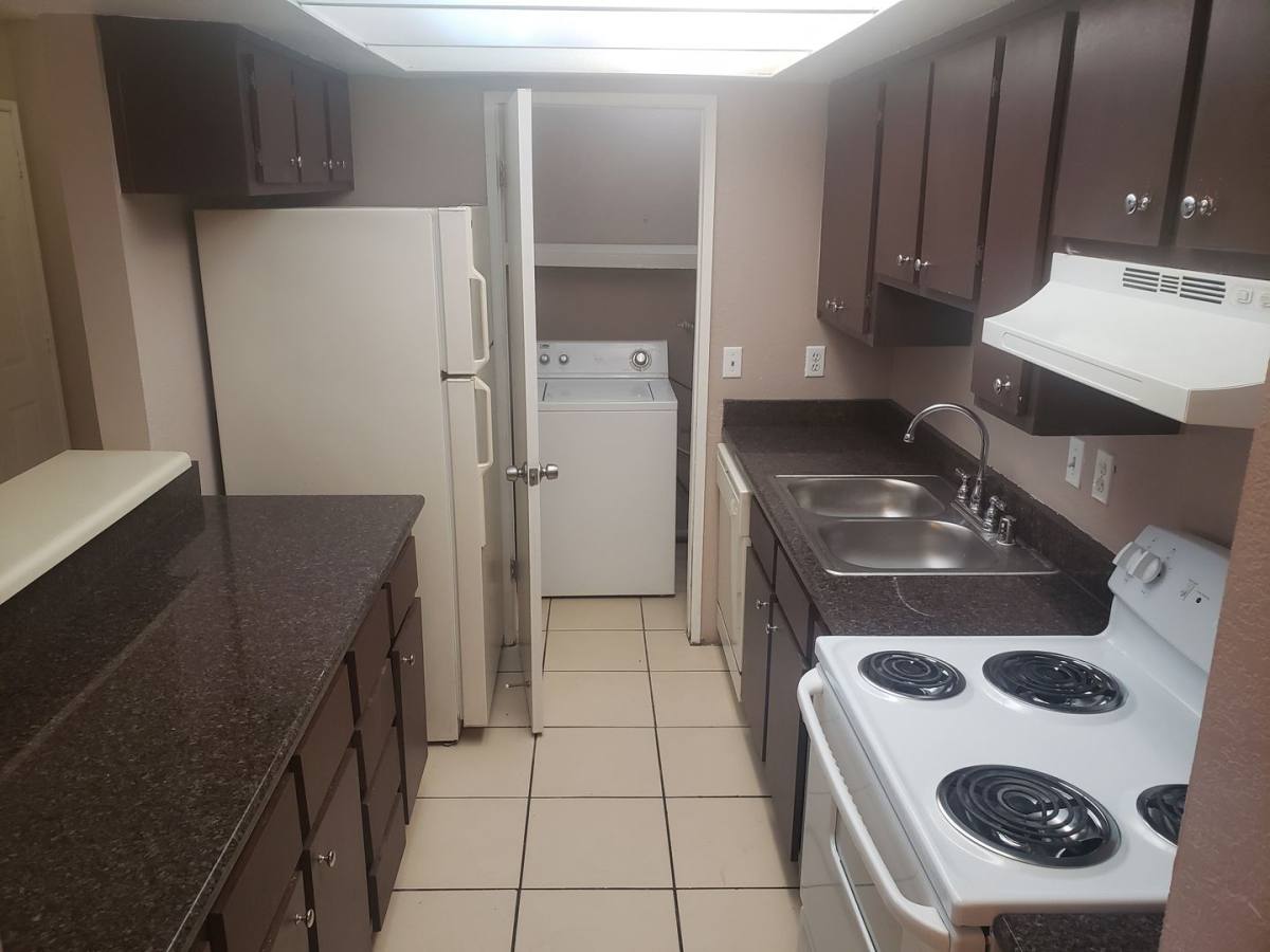 Apartment for rent at 116 Orland St, Las Vegas, NV 89107