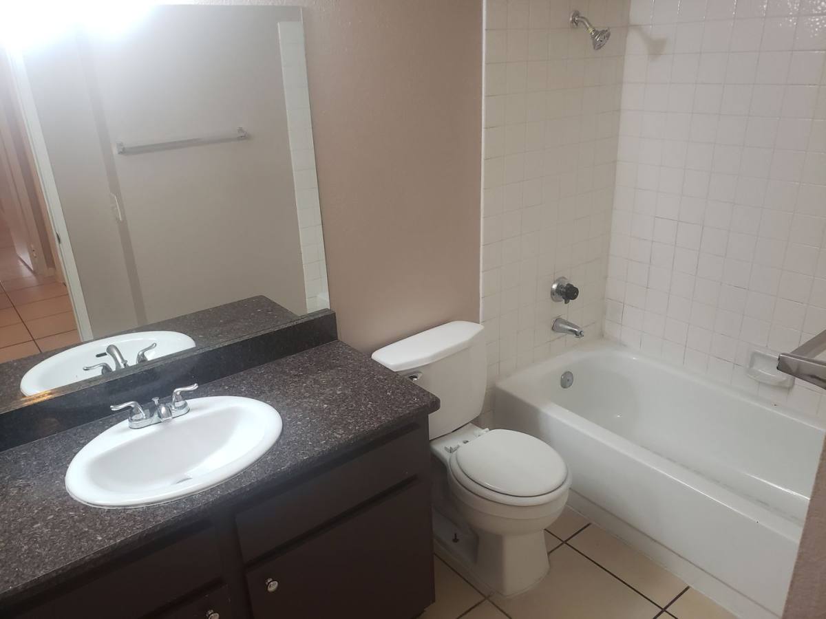 Apartment for rent at 116 Orland St, Las Vegas, NV 89107