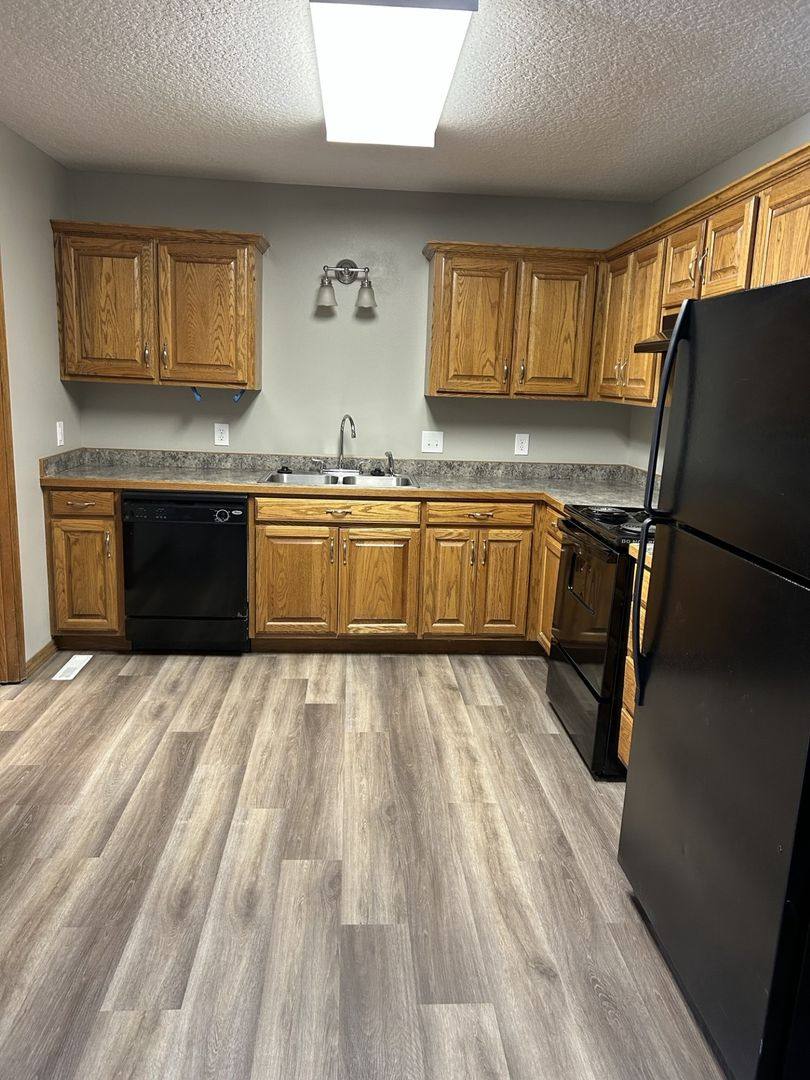 719 E Madison, Pittsburg, KS 66762 - Apartment for Rent - Image 4