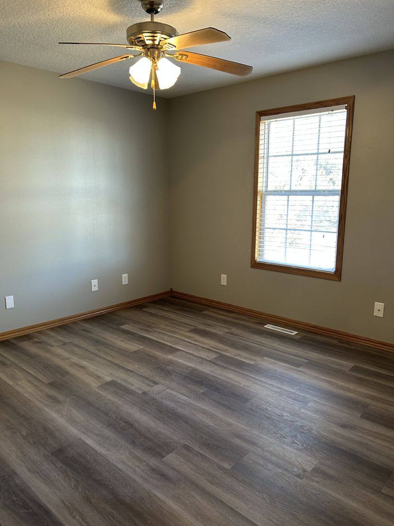 Apartment for rent at 719 E Madison, Pittsburg, KS 66762