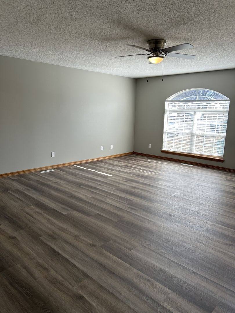 Apartment for rent at 719 E Madison, Pittsburg, KS 66762