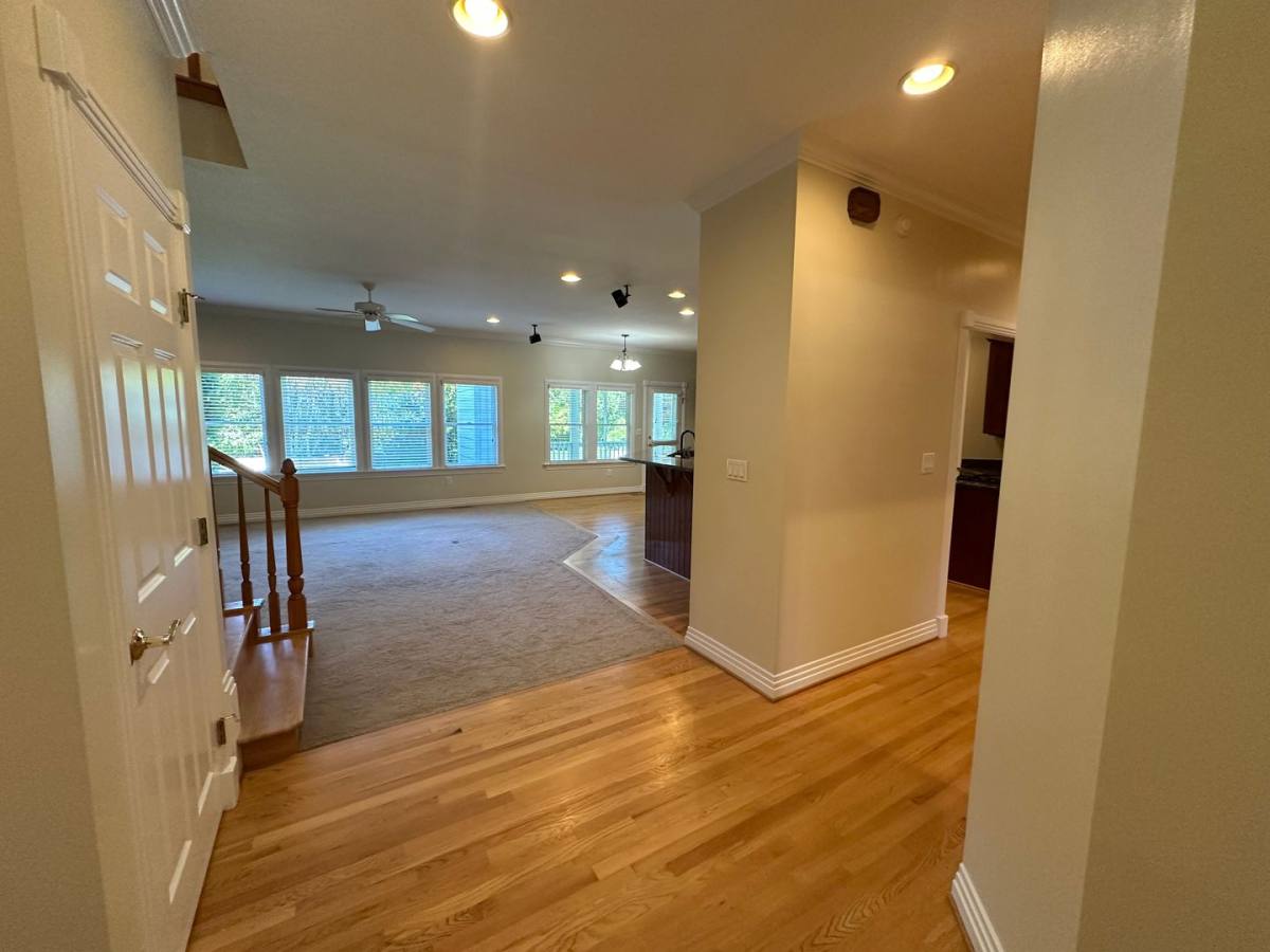 House for rent at 3040 Creek Rd, Kitty Hawk, NC 27949