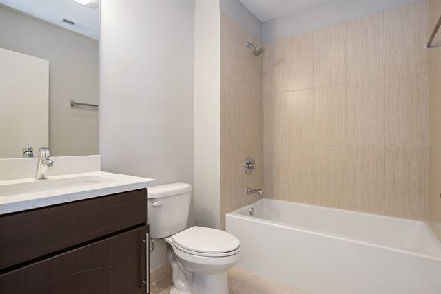 Apartment for rent at 2740 W N Ave, Chicago, IL 60647