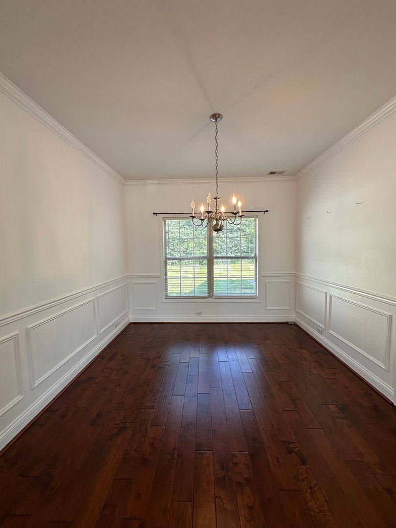 Apartment for rent at 8909 Gentlewind Way, Louisville, KY 40291