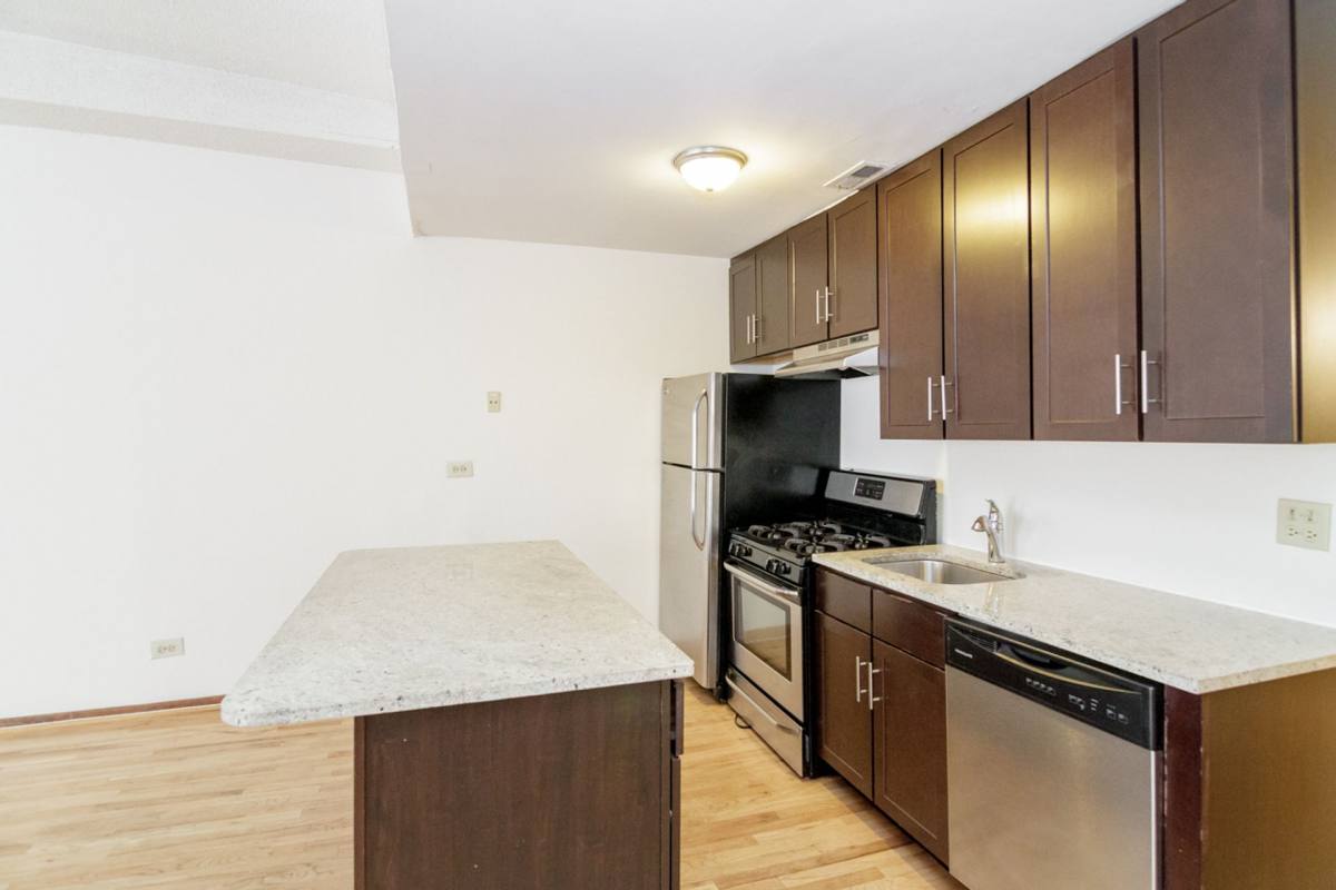 Apartment for rent at 2519 N Lincoln Ave, Chicago, IL 60614