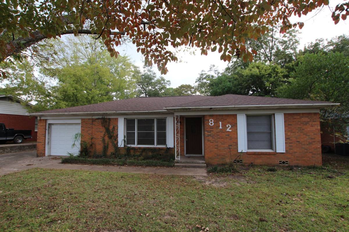 House for rent at 812 S Palmer, Tyler, TX 75701