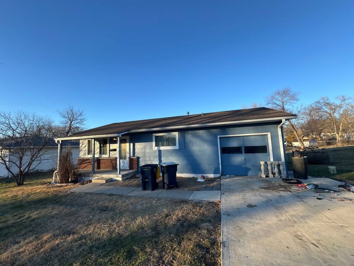 House for rent at 11508 E 51st St, Kansas City, MO 64133