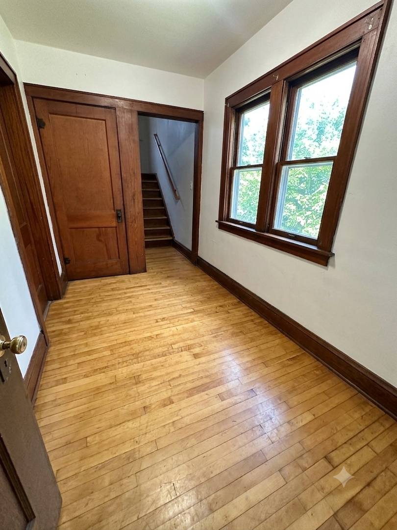 Apartment for rent at 3830 W Mount Vernon Ave, Milwaukee, WI 53208