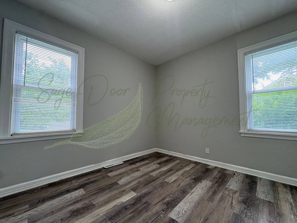 House for rent at 1109 NW B St, Blue Springs, MO 64015