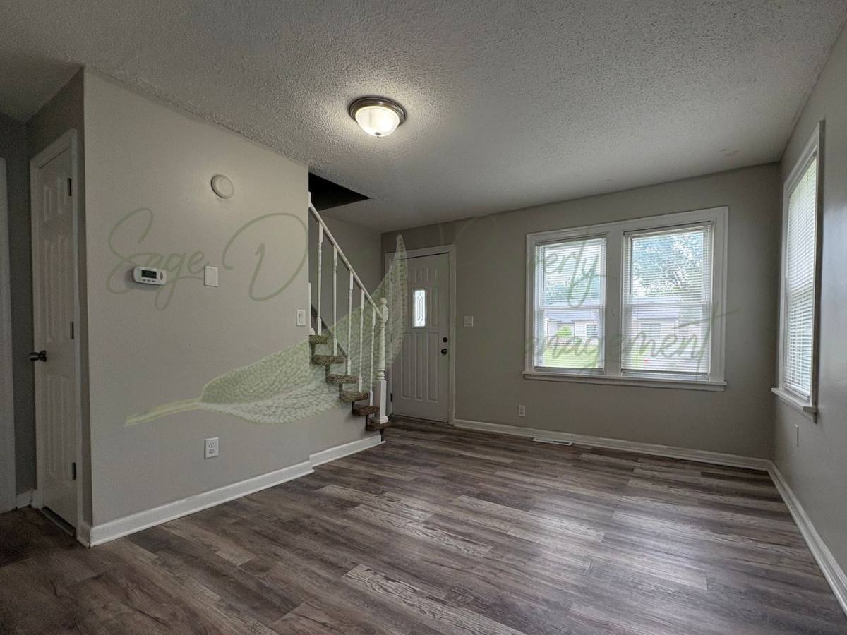 House for rent at 1109 NW B St, Blue Springs, MO 64015