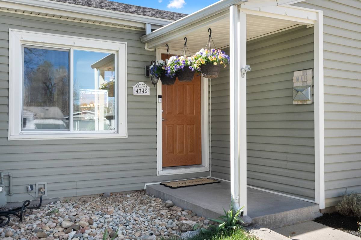 House for rent at 4345L S Washington St, Englewood, CO 80113
