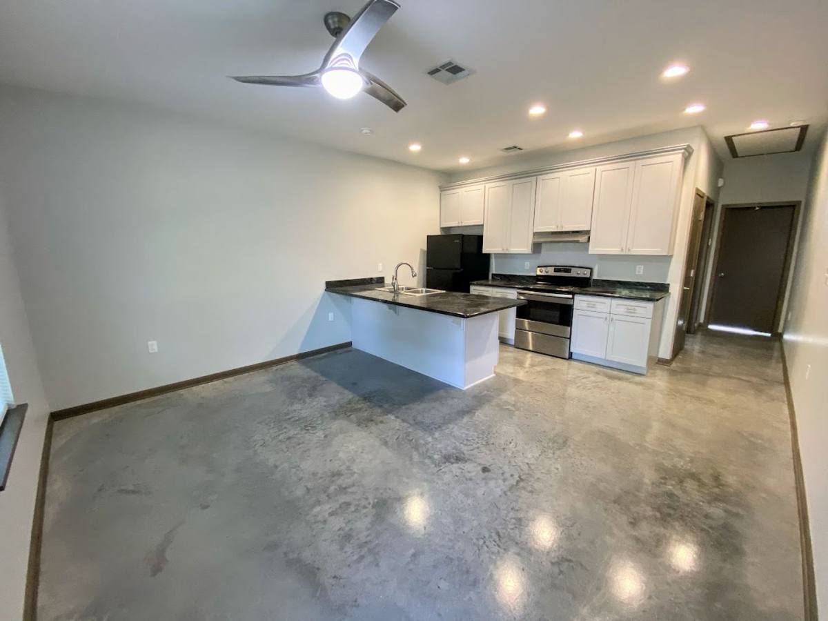 Apartment for rent at 144 Arlington Dr, Lake Charles, LA 70605